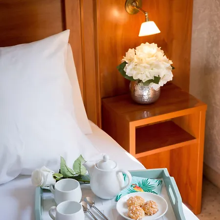 Elysees Opera 4*